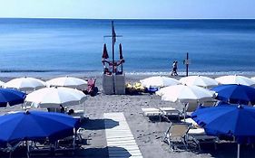 Savona Casa Vacanze vicino Mare 3 minuti WIFI